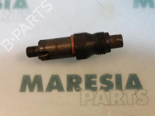 injector-renault-laguna-i-b56_-556_-1993-1994-1995-1996-1997-1998-1999-2000-2001-2002-31383951 main image