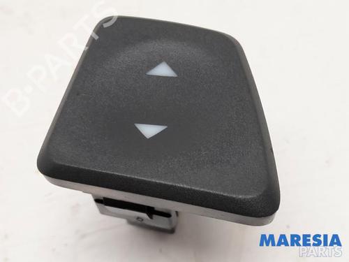 Used Left front window switch FIAT 500 (312_) 1.2 (312AXA1A) (69 hp) 31463275