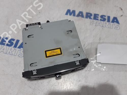 Used Radio PEUGEOT 5008 (0U_, 0E_) 1.6 16V (120 hp) 31406936