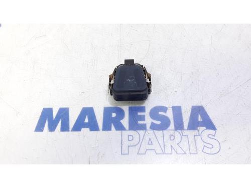 Used Electronic sensor PEUGEOT 2008 I (CU_) 1.2 THP 110 / PureTech 110 (110 hp) 31502993