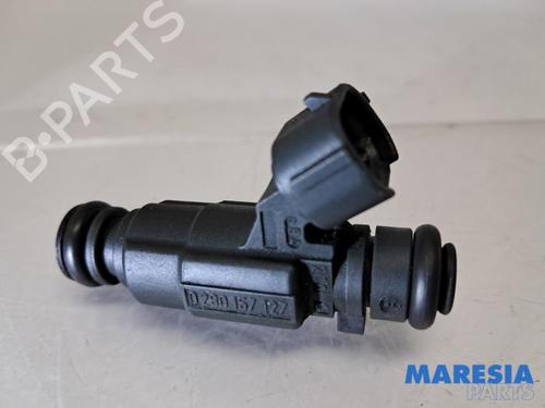 Inyector PEUGEOT 208 I (CA_, CC_) 1.0 VTi (68 hp) 31498410