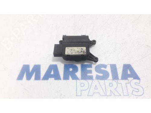 other-lancia-thesis-841_-2002-2003-2004-2005-2006-2007-2008-2009-31483490 main image