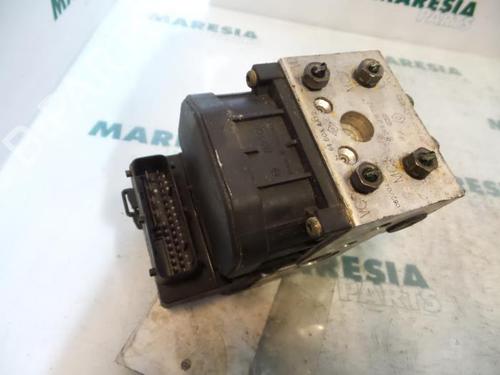 Used ABS pump RENAULT SCÉNIC I MPV (JA0/1_, FA0_) 1.6 BiFuel (JA04) (107 hp) 31528518