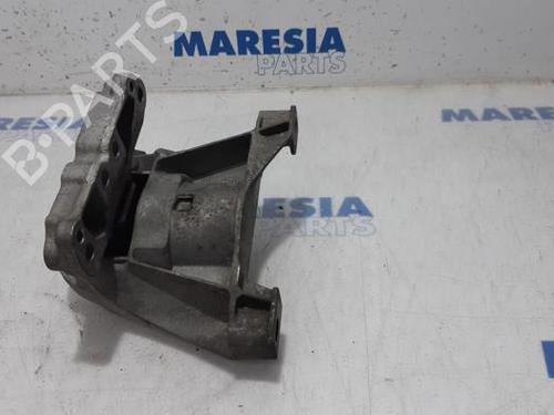 Used Gearbox mount PEUGEOT 308 SW II (LC_, LJ_, LR_, LX_, L4_) 1.6 BlueHDi 120 (120 hp) 31461545