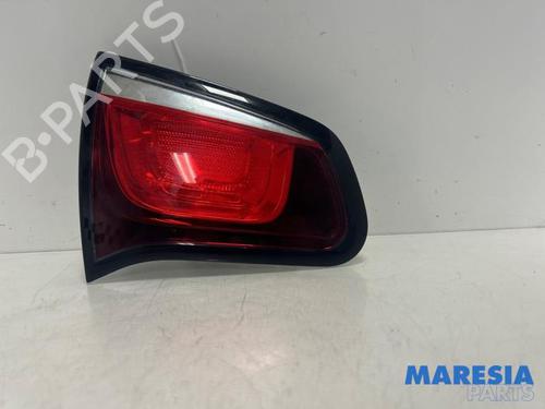 Farolim esquerdo CITROËN C3 II (SC_) 1.0 VTi 68 (68 hp) 31489508