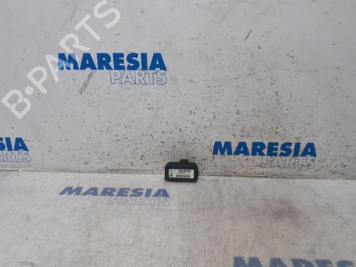 Used Electronic module RENAULT SCÉNIC III (JZ0/1_) 1.4 16V (JZ0F, JZ1V) (131 hp) 31501698