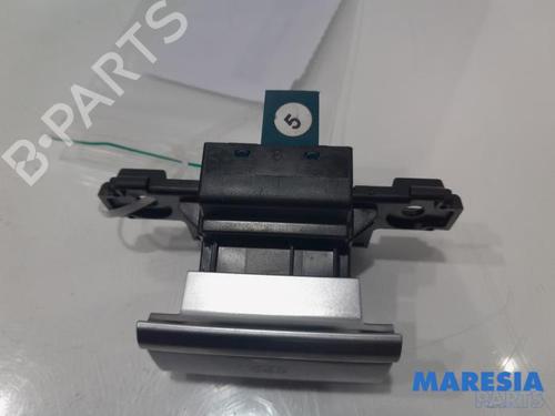 Switch CITROËN C4 Picasso II 1.6 THP 155 | BP31462633I30