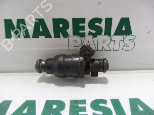 Used Injector PEUGEOT 306 Hatchback (7A, 7C, N3, N5) 1.8 16V (110 hp) 31386616