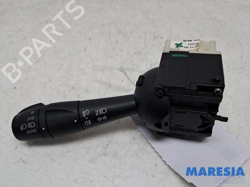 Used Headlight switch RENAULT CAPTUR I (J5_, H5_) 1.5 dCi 90 (J5N4, J5M5, J5MW, J5M6, J5AL, J5AJ) (90 hp) 31394831
