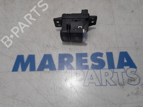 Used Switch RENAULT CLIO V (B7_) 1.0 TCe 100 (B7MT) (101 hp) 31476954