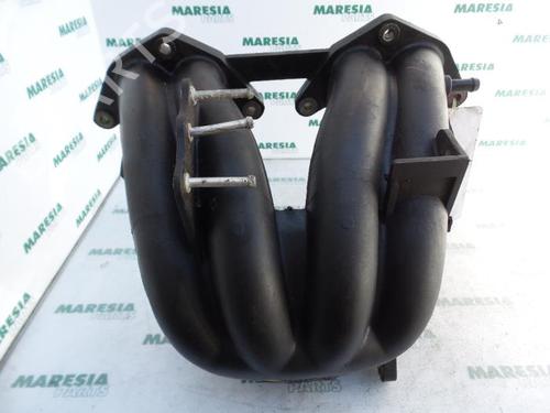 Used Injection rail CITROËN XSARA Break (N2) 1.6 i (88 hp) 31413154