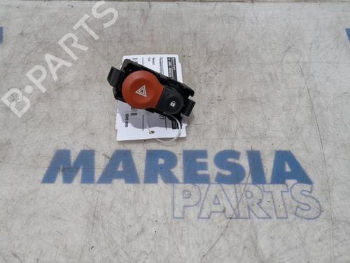 Used Warning switch RENAULT CLIO III (BR0/1, CR0/1) 1.2 16V (BR0P, CR0P) (101 hp) 31432410