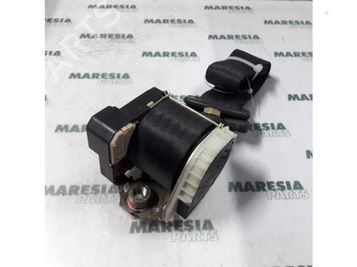 Used Rear left seatbelt FIAT STILO (192_) 1.8 16V (192AXC1A, 192BXC1A) (133 hp) 31410658