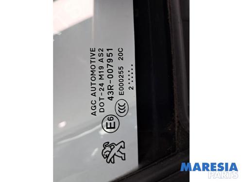 Front right quarter glass PEUGEOT 208 I (CA_, CC_) 1.2 VTI 82 | BP31432085C112