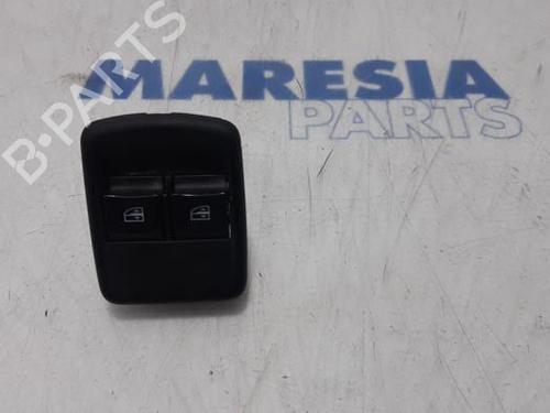 Used Switch RENAULT TRAFIC III Van (FG_) 1.6 dCi 145 (FGMG) (145 hp) 31414073
