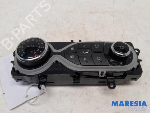 Used Climate control RENAULT ZOE Hatchback Van (BFM_) Electric (BFME) (92 hp) 31441061