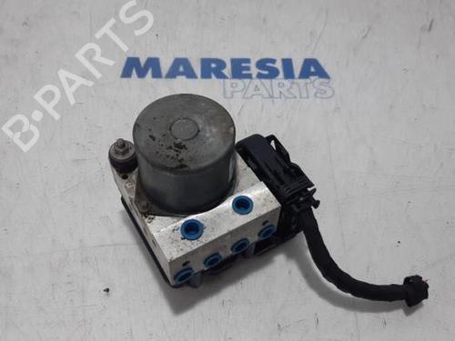 Used ABS pump ALFA ROMEO MITO (955_) 1.4 MultiAir (955AXL1B) (105 hp) 31384766