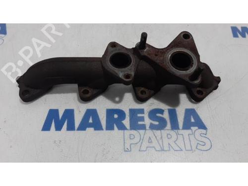 Used Exhaust manifold RENAULT CLIO III (BR0/1, CR0/1) 1.5 dCi (C/BR0G, C/BR1G) (68 hp) 31470191