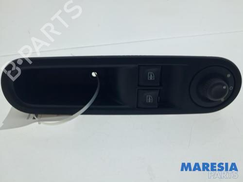 kombi-kontakt-stilkkontakt-renault-twingo-iii-bcm_-bca_-2014-36158796 main image