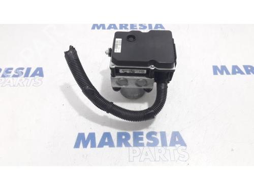 Used ABS pump ABS pump PEUGEOT 3008 I MPV (0U_) 1.6 THP (156 hp) 31473276 31473276