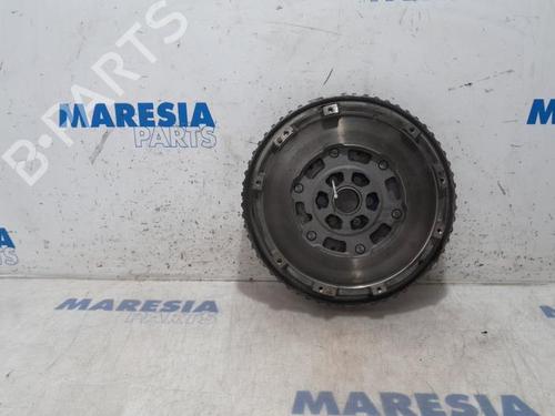 Used Flywheel RENAULT MEGANE III Coupe (DZ0/1_) 1.4 TCe (DZ0F, DZ1V) (131 hp) 31468806
