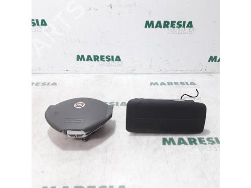 Used Driver airbag FIAT PANDA (169_) 1.2 (169.AXB11, 169.AXB1A) (60 hp) 31467381