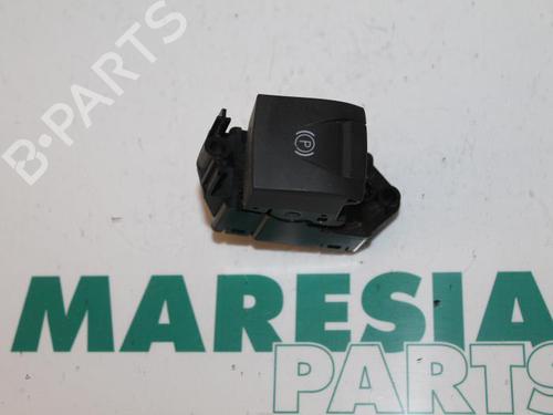 Used Switch RENAULT MEGANE III Grandtour (KZ0/1) 1.5 dCi (KZ0C, KZ1A) (90 hp) 31515486