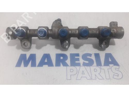 Used Injection rail RENAULT MASTER III Van (FV) 2.3 dCi 145 FWD (FV0E, FV0F, FV0H, FV02, FV0M, FV0S,... (146 hp) 31412826