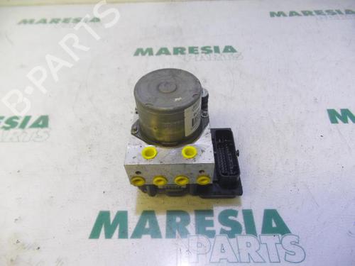 Used ABS pump ABS pump FIAT FIORINO Box Body/MPV (225_) 1.3 D Multijet (225BXD1A, 225BXB1A, 225BXB11) (75 hp) 31489680 31489680