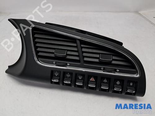 Used Air vent PEUGEOT 3008 I MPV (0U_) 1.6 THP (156 hp) 31481336