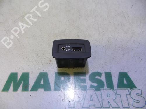 radio-renault-grand-scenic-iii-jz01_-2009-2010-2011-2012-2013-2014-2015-2016-31398468 main image