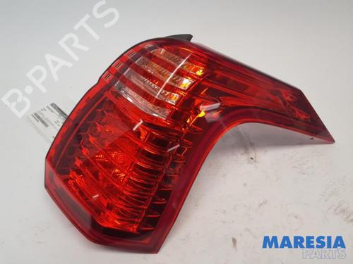 Used Right taillight PEUGEOT 5008 (0U_, 0E_) 1.6 16V (156 hp) 31438829