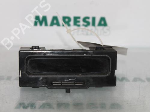 electronic-module-renault-clio-ii-bb_-cb_-1998-1999-2000-2001-2002-2003-2004-2005-2006-2007-2008-2009-2010-2011-2012-2013-2014-2015-2016-31429142 main image