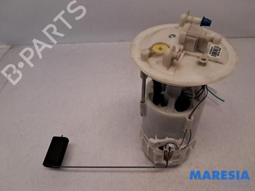 Used Fuel pump RENAULT ESPACE IV (JK0/1_) 2.0 (JK0A, JK1D, JK0N) (170 hp) 31529997