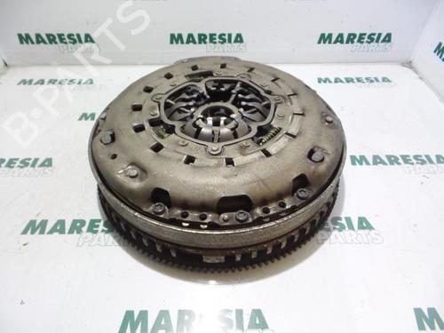 Used Flywheel RENAULT SCÉNIC II (JM0/1_) 2.0 (JM05, JM0U, JM1N, JM1U, JM2V) (135 hp) 31395439