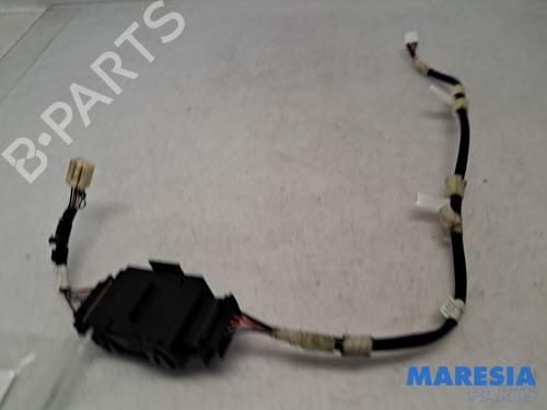 Comutador PEUGEOT 108 1.0 VTi (69 hp) 31452146