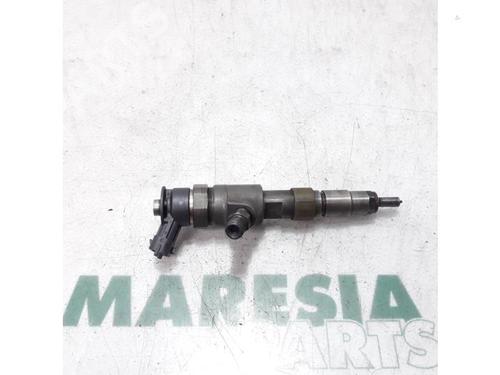 Used Injector PEUGEOT EXPERT Van (VF3A_, VF3U_, VF3X_) 1.6 HDi 90 8V (90 hp) 31517470
