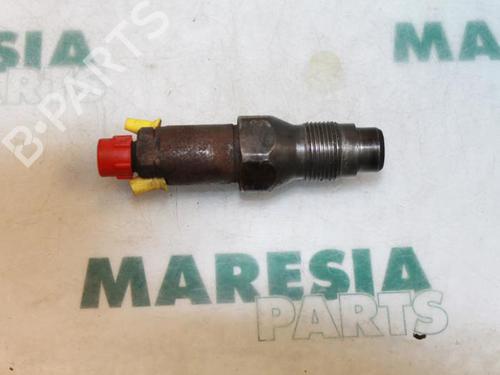 Used Injector PEUGEOT 206 Hatchback (2A/C) 1.9 D (69 hp) 31499952