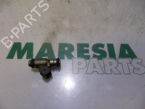 Used Injector RENAULT CLIO II (BB_, CB_) 1.6 16V (BB01, BB0H, BB0T, BB14, BB1D, BB1R, BB2KL, BB3G... (107 hp) 31508938