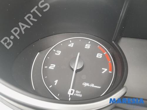 Instrument cluster ALFA ROMEO STELVIO (949_) 2.0 Q4 (949.AXA2A) | BP31476279C47