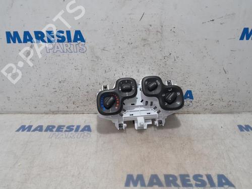 Used Climate control FIAT PANDA (312_, 319_) 0.9 (312PXN1A, 312PXN11) (80 hp) 31409213