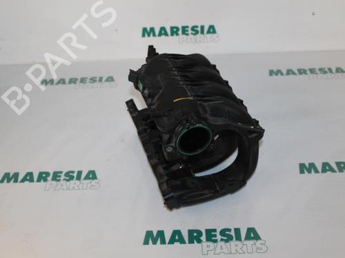 Used Injection rail PEUGEOT 206 Hatchback (2A/C) 1.4 16V (88 hp) 31501373