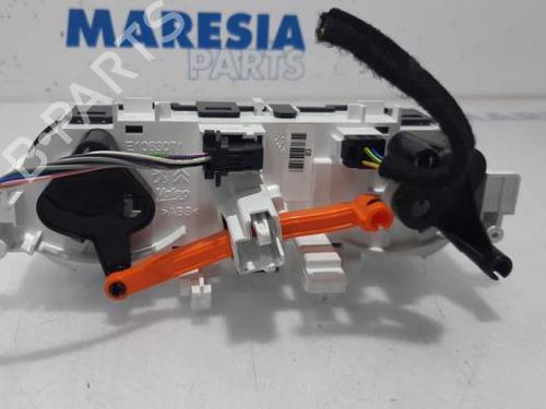 Climate control PEUGEOT 208 I (CA_, CC_) 1.6 HDi / BlueHDi 75 | BP31469152I5