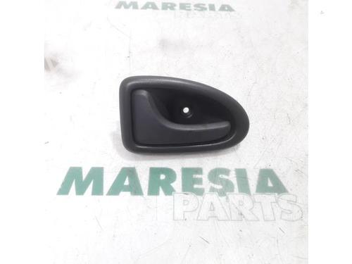 Used Front left exterior door handle RENAULT TRAFIC II Van (FL) 1.9 dCi 100 (FL0C, FL0K, FL0B) (101 hp) 31396136