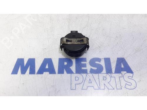 electronic-sensor-renault-megane-iv-grandtour-k9amn_-2016-31415019 main image