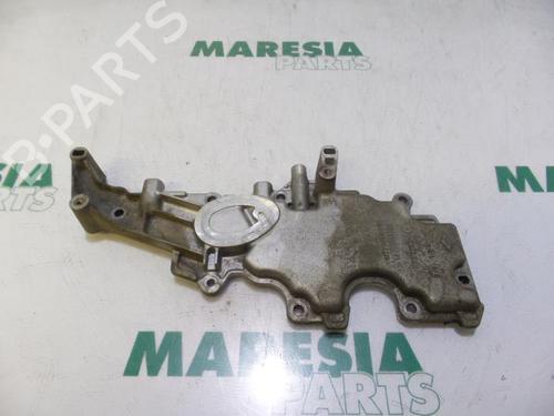 Used Valve cover RENAULT CLIO II (BB_, CB_) 1.4 16V (B/CB0P, BB13) (98 hp) 31478267