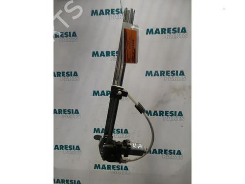 Used Rear right window mechanism RENAULT LAGUNA II Grandtour (KG0/1_) 1.9 dCi (KG0E, KG0R) (100 hp) 31430537