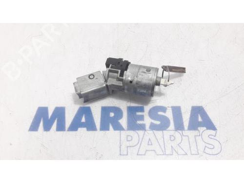 Used Ignition barrel PEUGEOT 3008 I MPV (0U_) 1.6 VTi (120 hp) 31438432