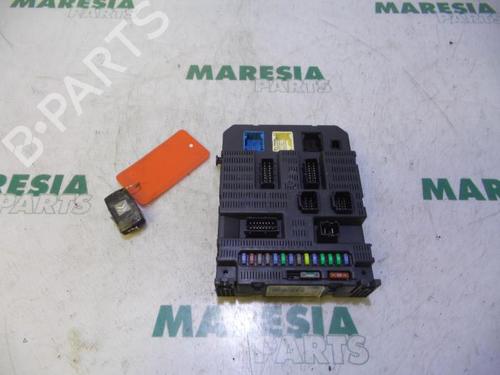 Used Fuse box CITROËN JUMPY II Van 1.6 HDi 90 16V (90 hp) 31488615