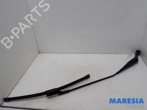 Used Front windshield wiper arm Front windshield wiper arm 31532831 31532831
